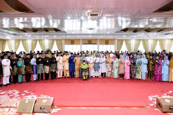 Halalbihalal Bersama Keluarga Besar Kesultanan Asahan Edy Rahmayadi Ingatkan Sejarah Bangsa Melayu Melawan Penindasan